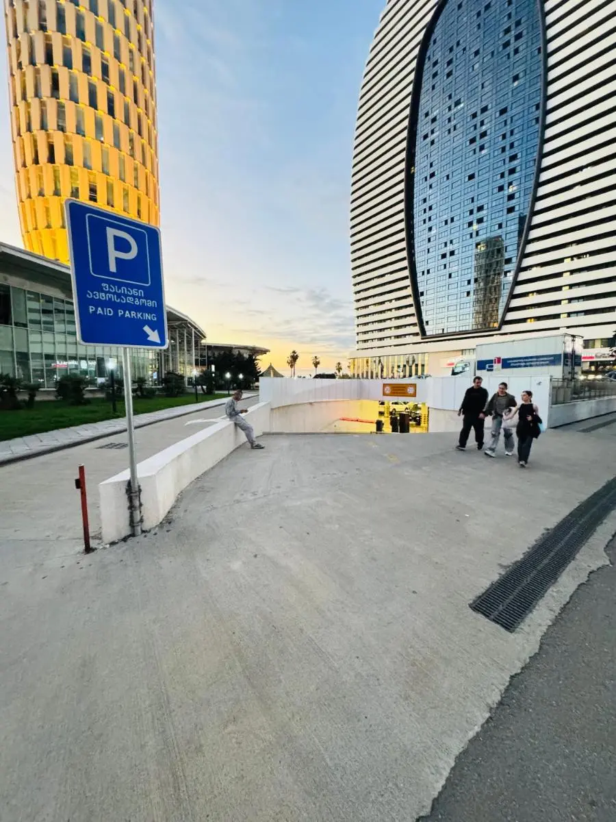 Image 5 of Apartament city view