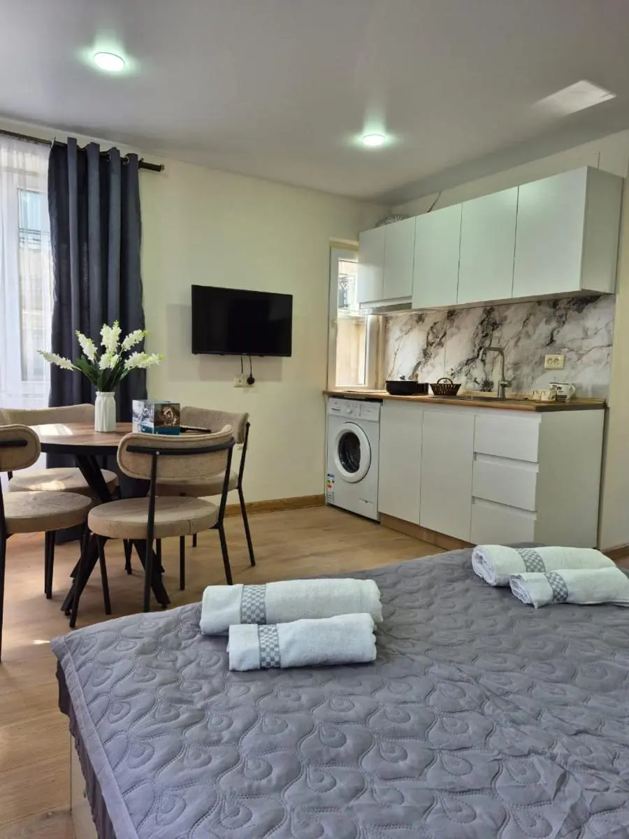 Image 4 of Apartment Giorgi Mazniasvhili