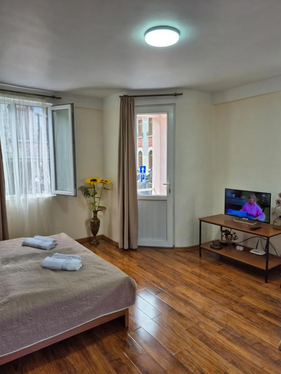 Image 2 of Apartment Giorgi Mazniasvhili