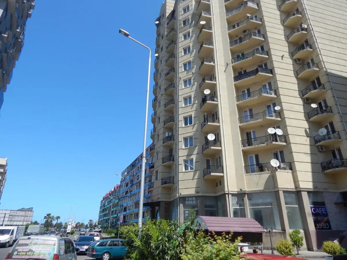 Image 5 of Apartment first line from Sea