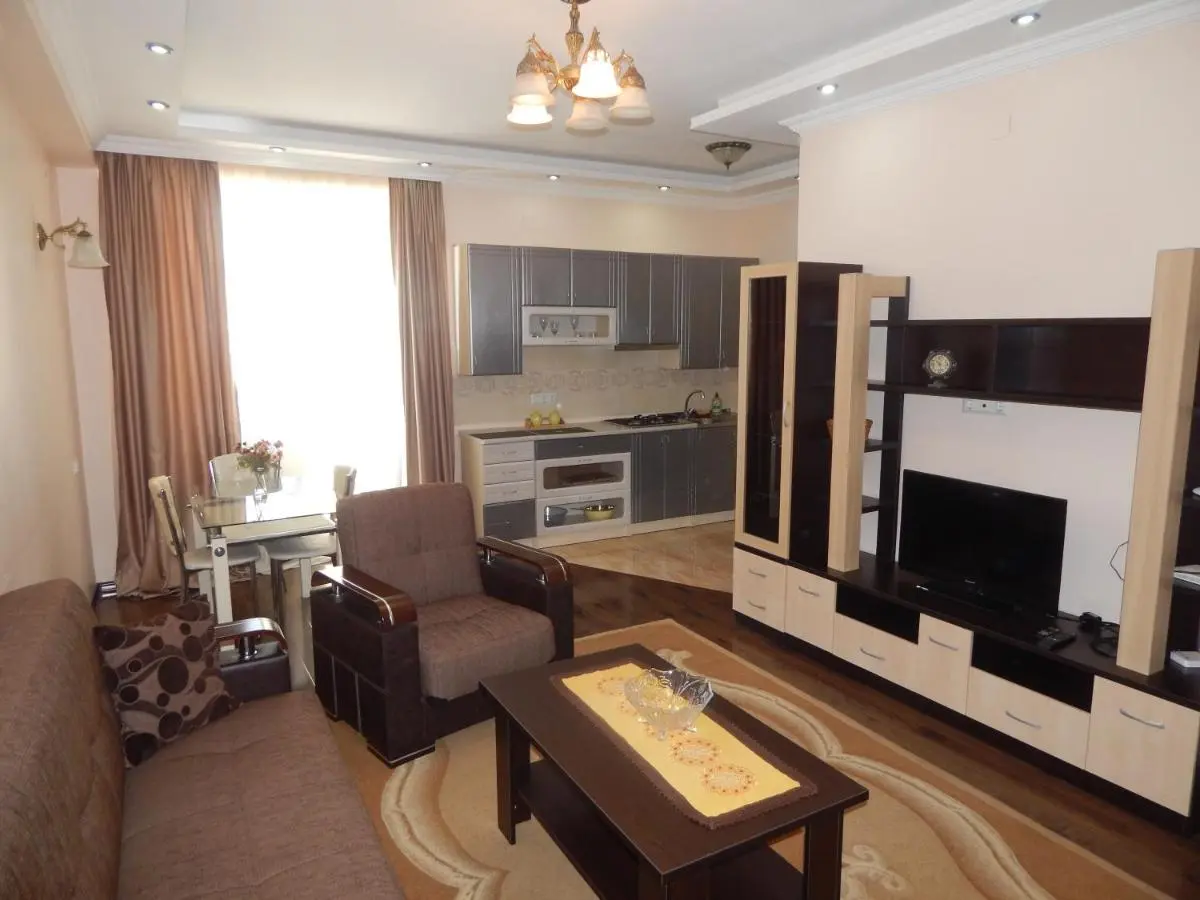 Image 4 of Apartment first line from Sea