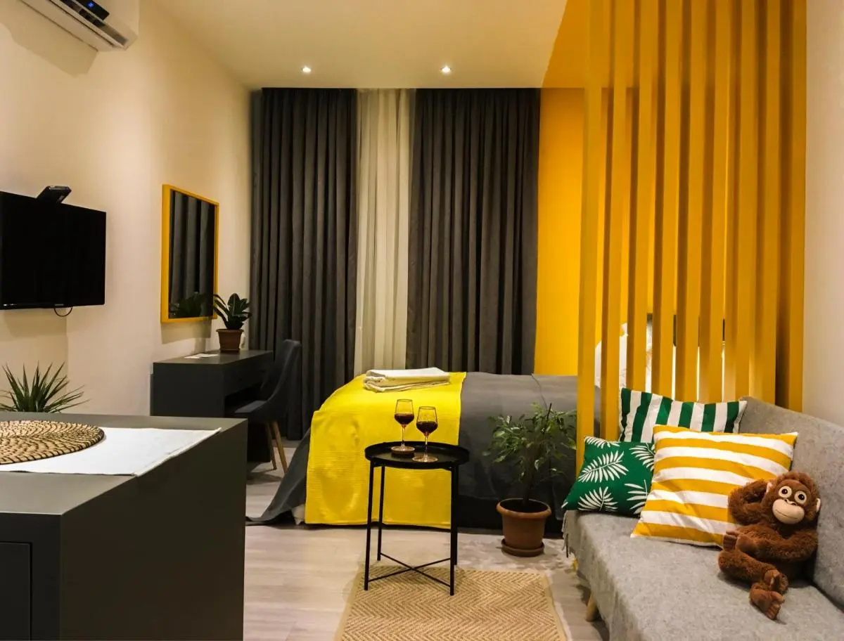 Image 4 of Banana Apartments