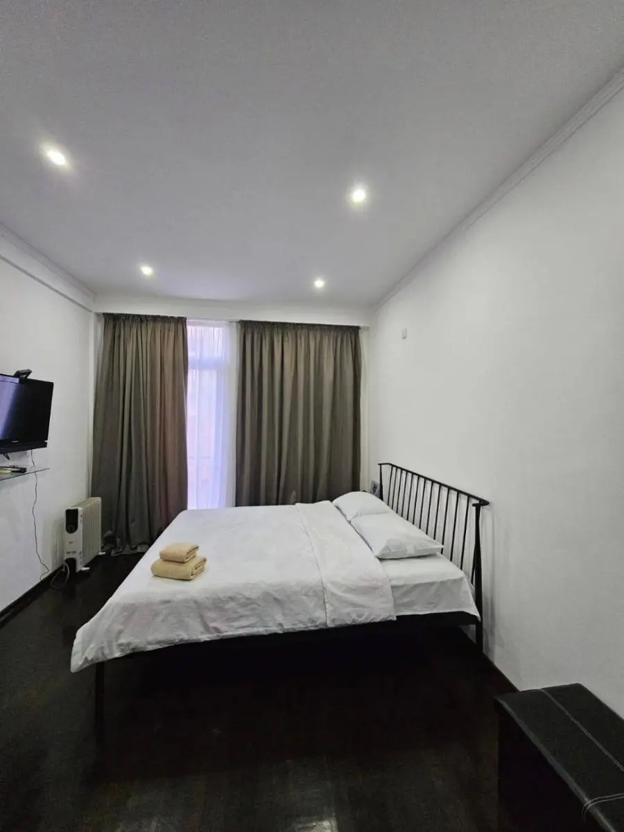 Image 3 of Black-White Rooms