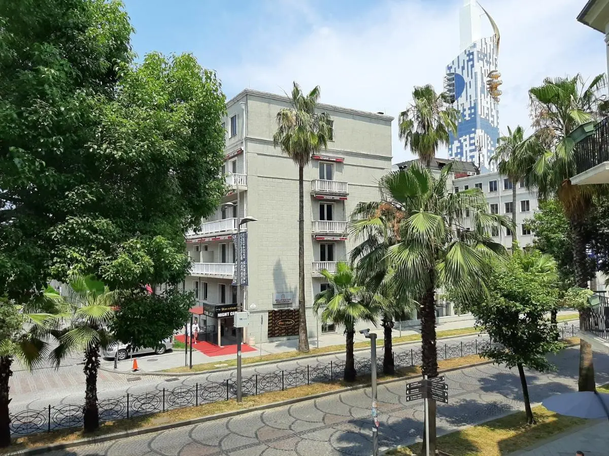 Image 5 of Центр города Батуми Apartment Rustaveli 13