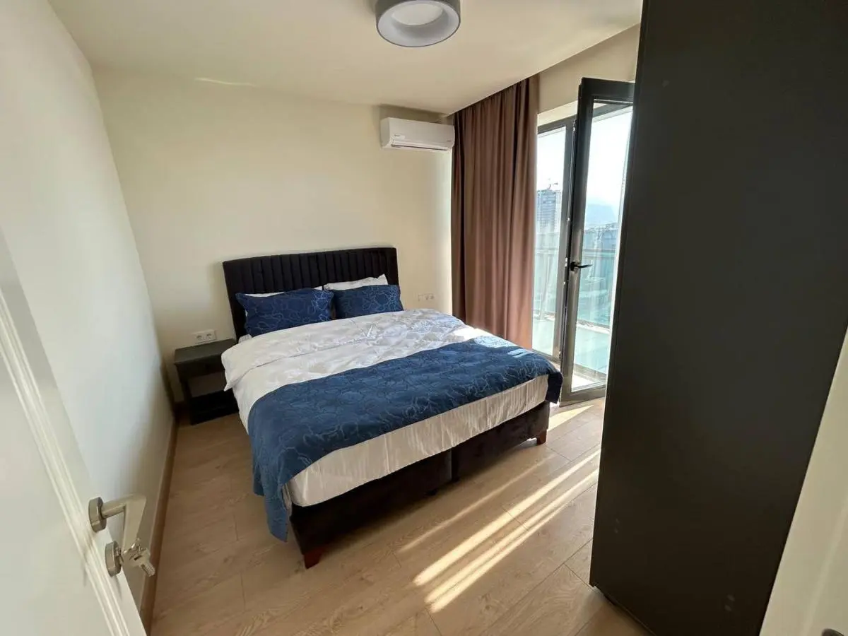 Image 2 of Двухкомнатная квартира с потрясающим видом на море в Orbi Beach Tower