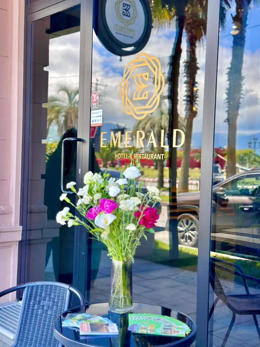 Image 3 of Emerald Hotel