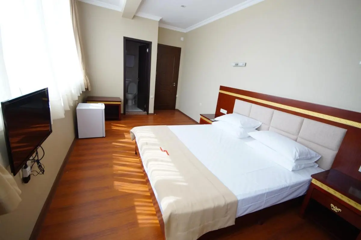 Image 1 of Hotel 725