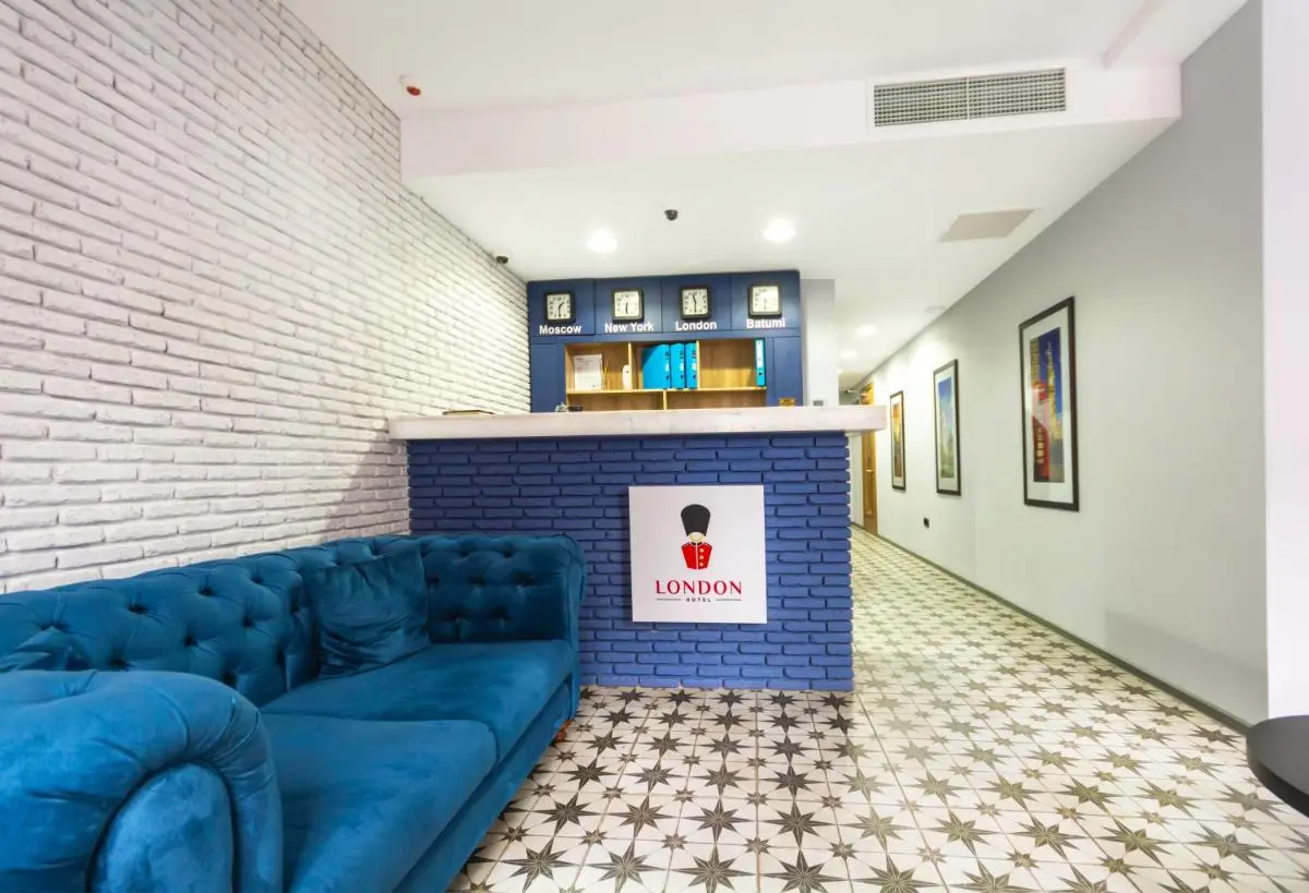 Image 4 of Hotel London