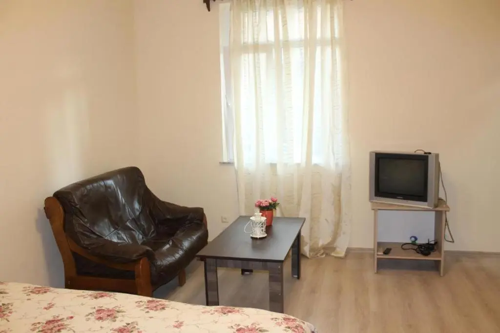 Image 4 of Iren Apartment