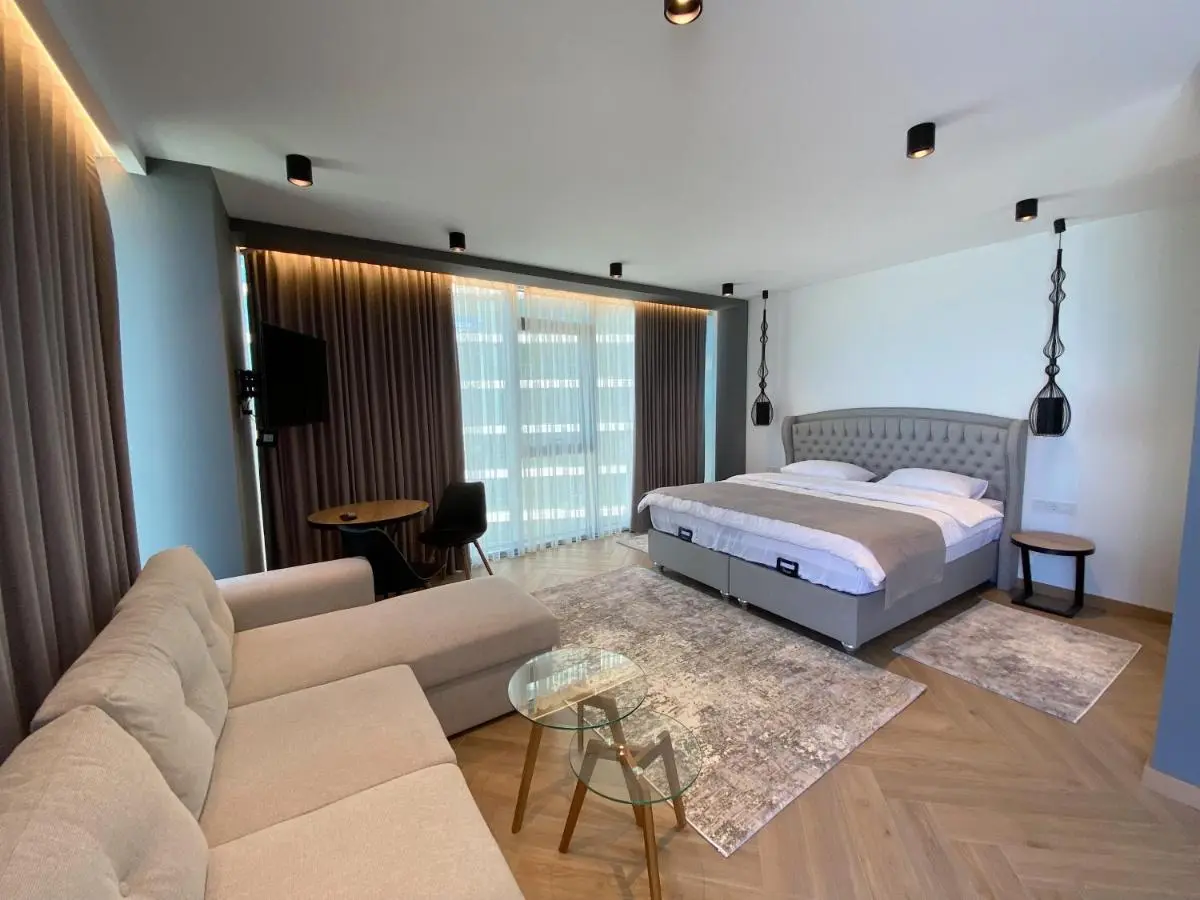 Image 1 of Luxurious Apartment with Panoramic Seaview