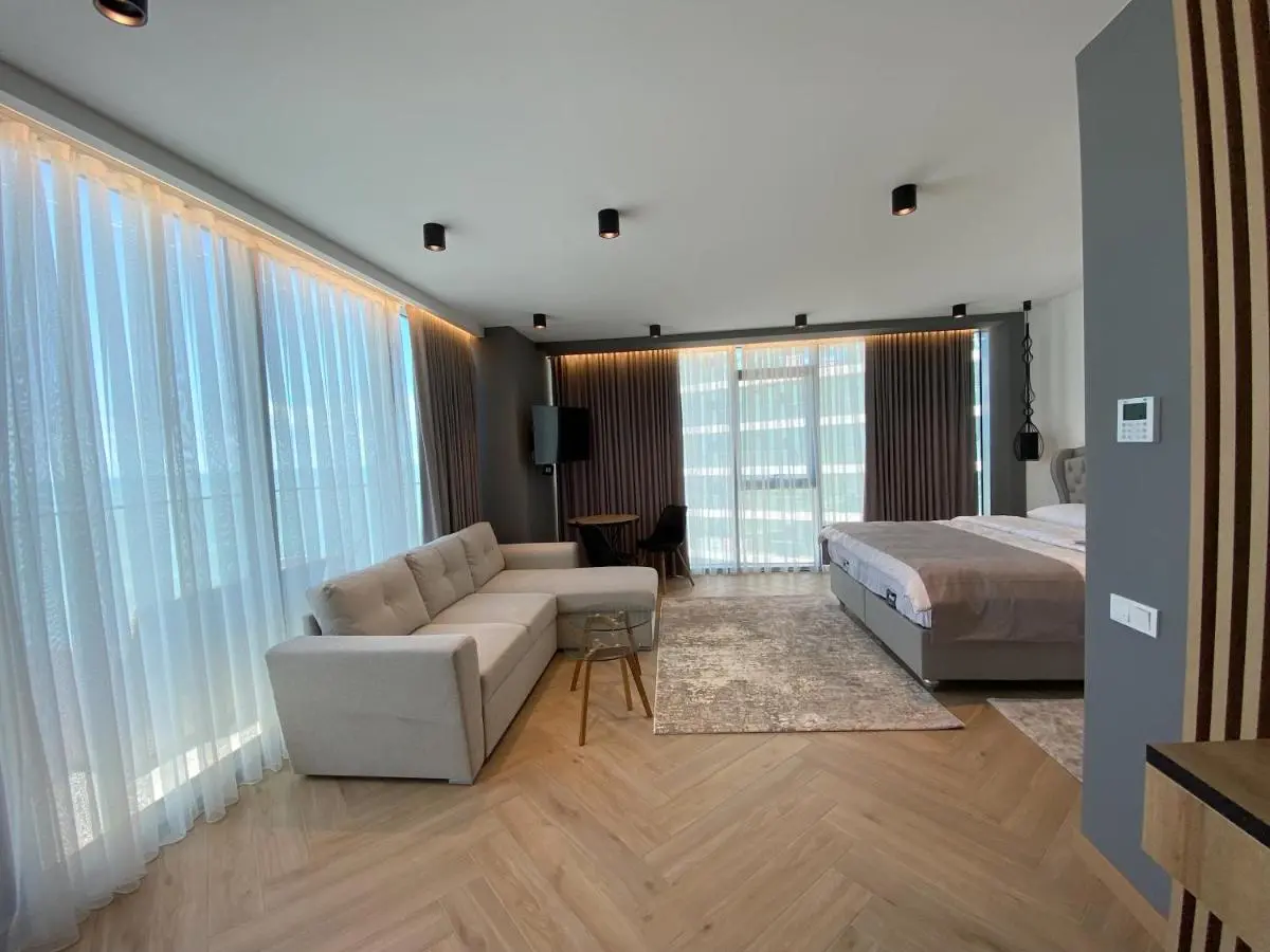 Image 6 of Luxurious Apartment with Panoramic Seaview