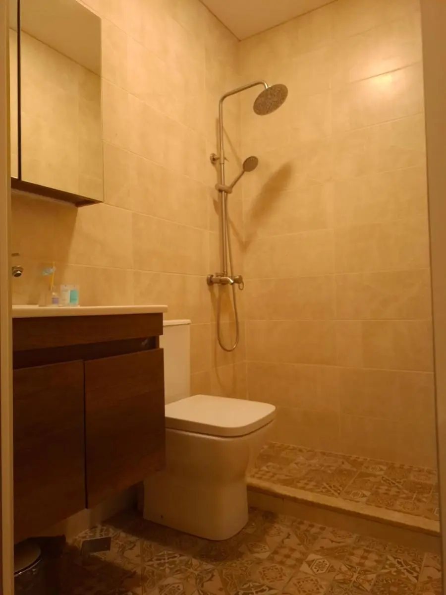 Image 2 of Middle city Guesthouse