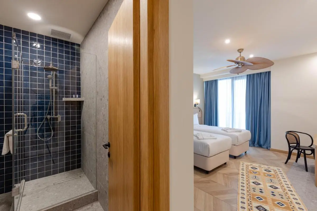 Image 2 of MiraMar Luxury Residences