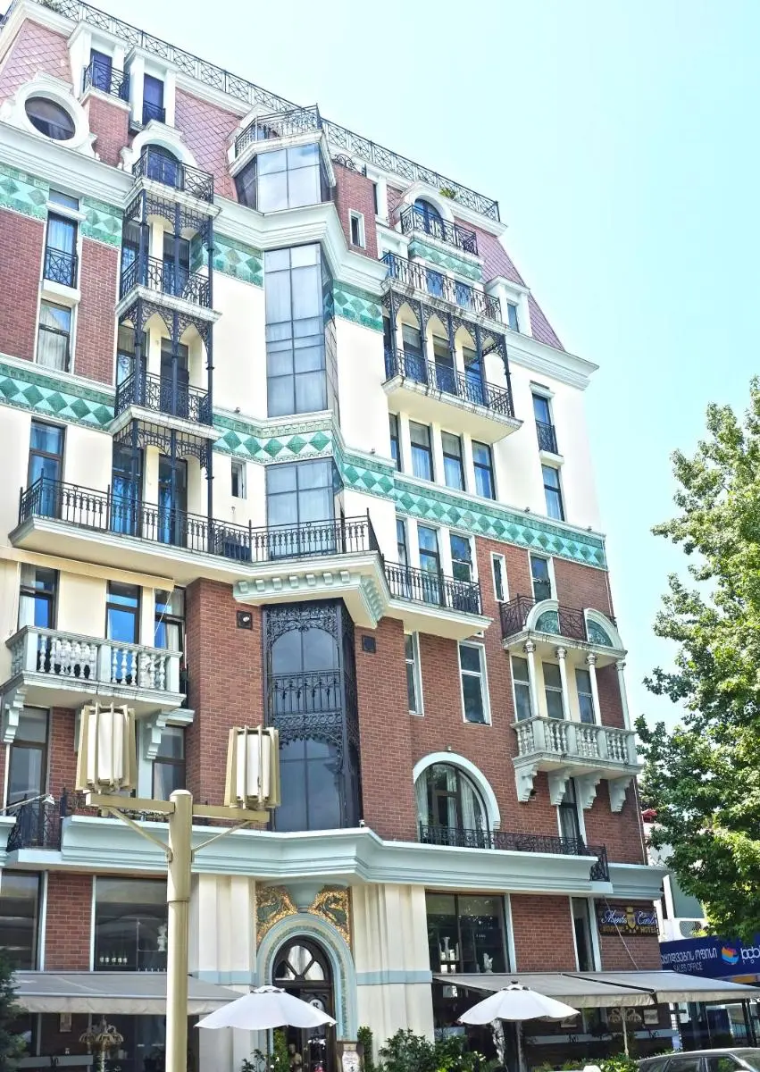 Image 4 of Monte Carlo