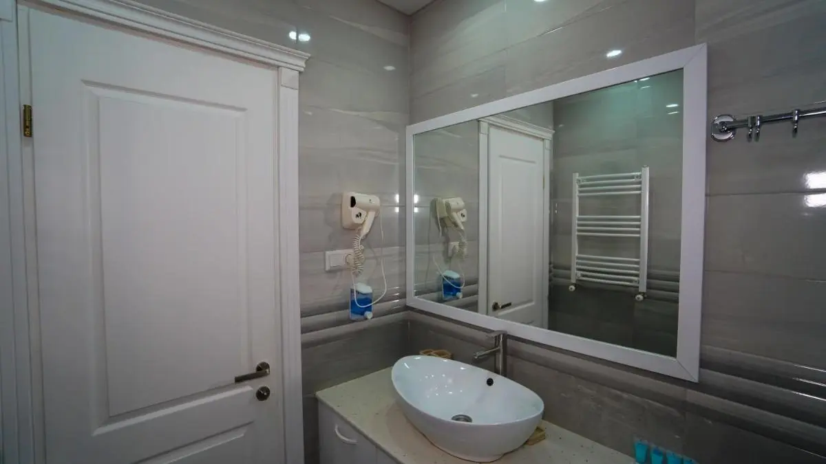 Image 2 of NEW APARTMENT WITH 2 BATHROOMS AND 2 BEDROOMs