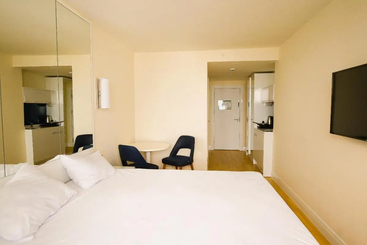 Image 4 of New Orbi City Seaside Apartment
