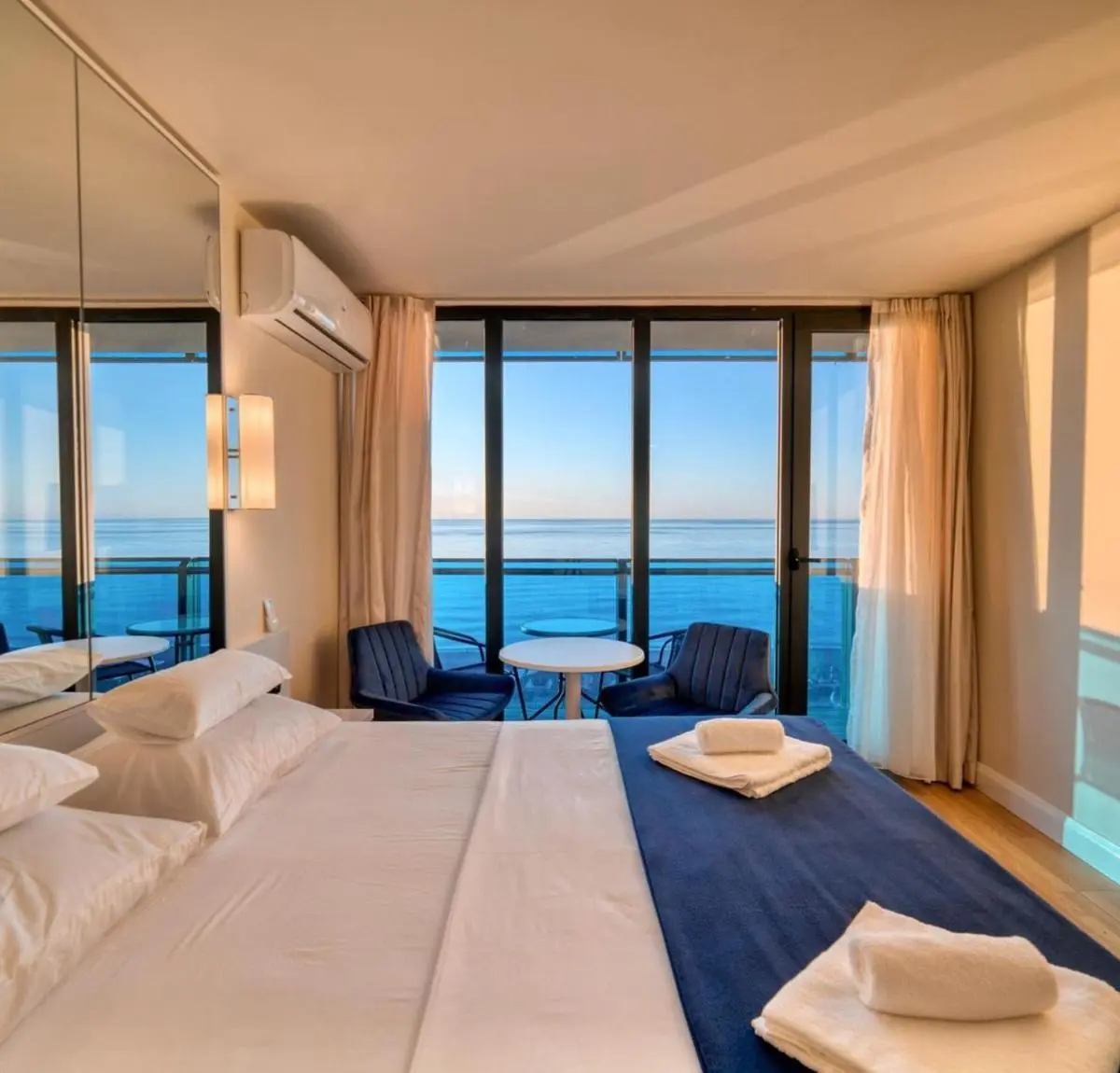 Image 5 of ORBI CITY Grand Blue Wave Suite
