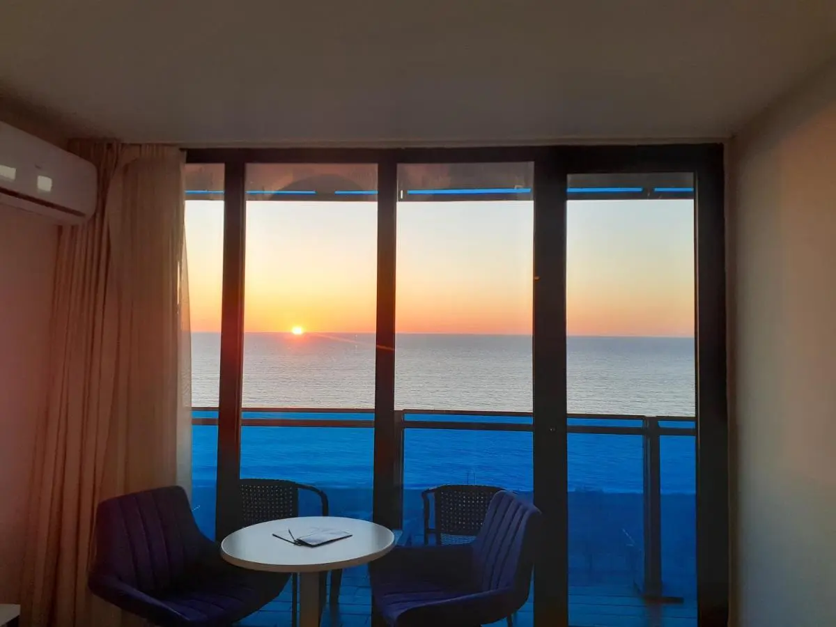 Image 6 of Only Front Sea View, No Side View, Wonderful Panorama, High Floor, Location Guarantee