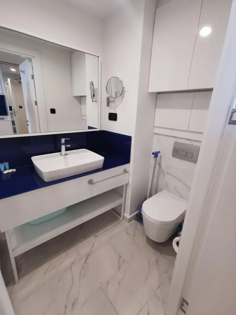 Image 5 of Orbi Azure