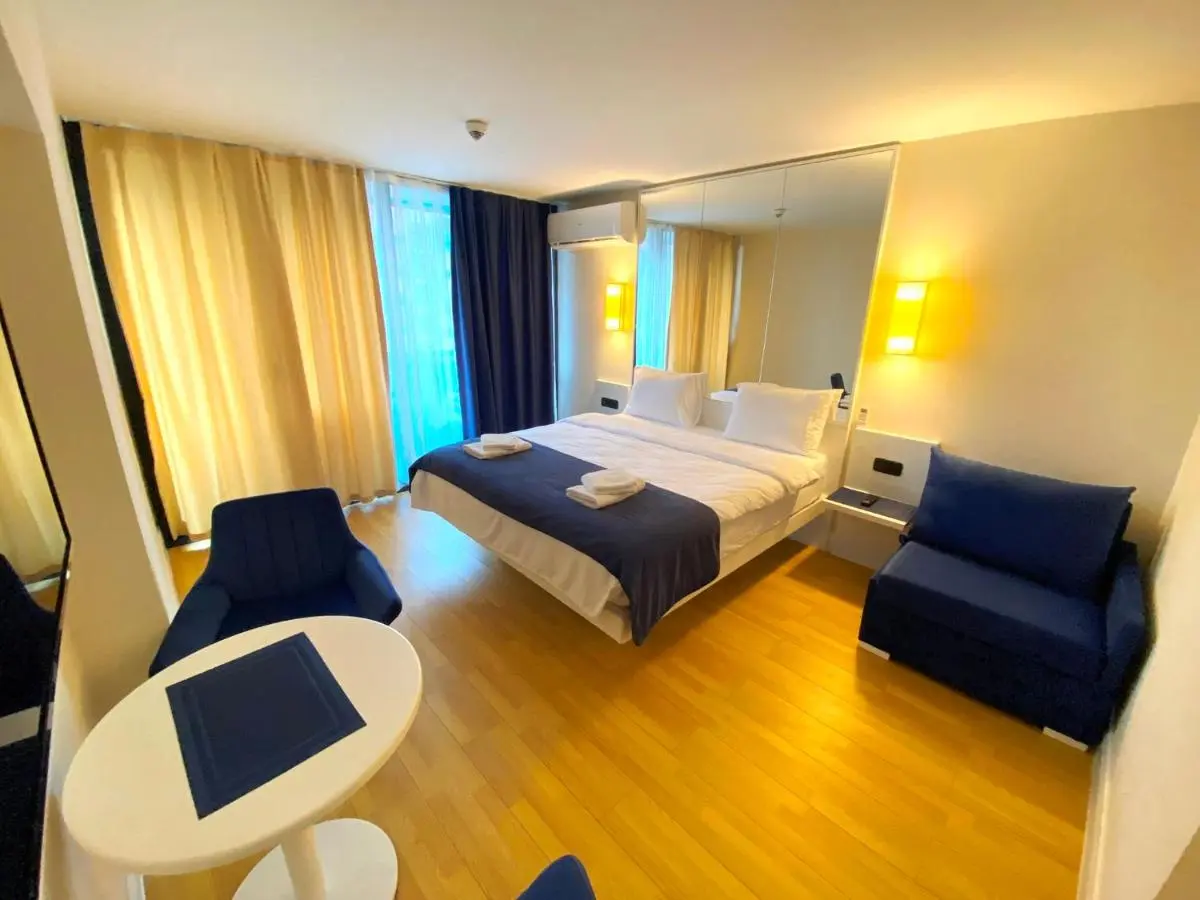 Image 1 of Orbi City 707