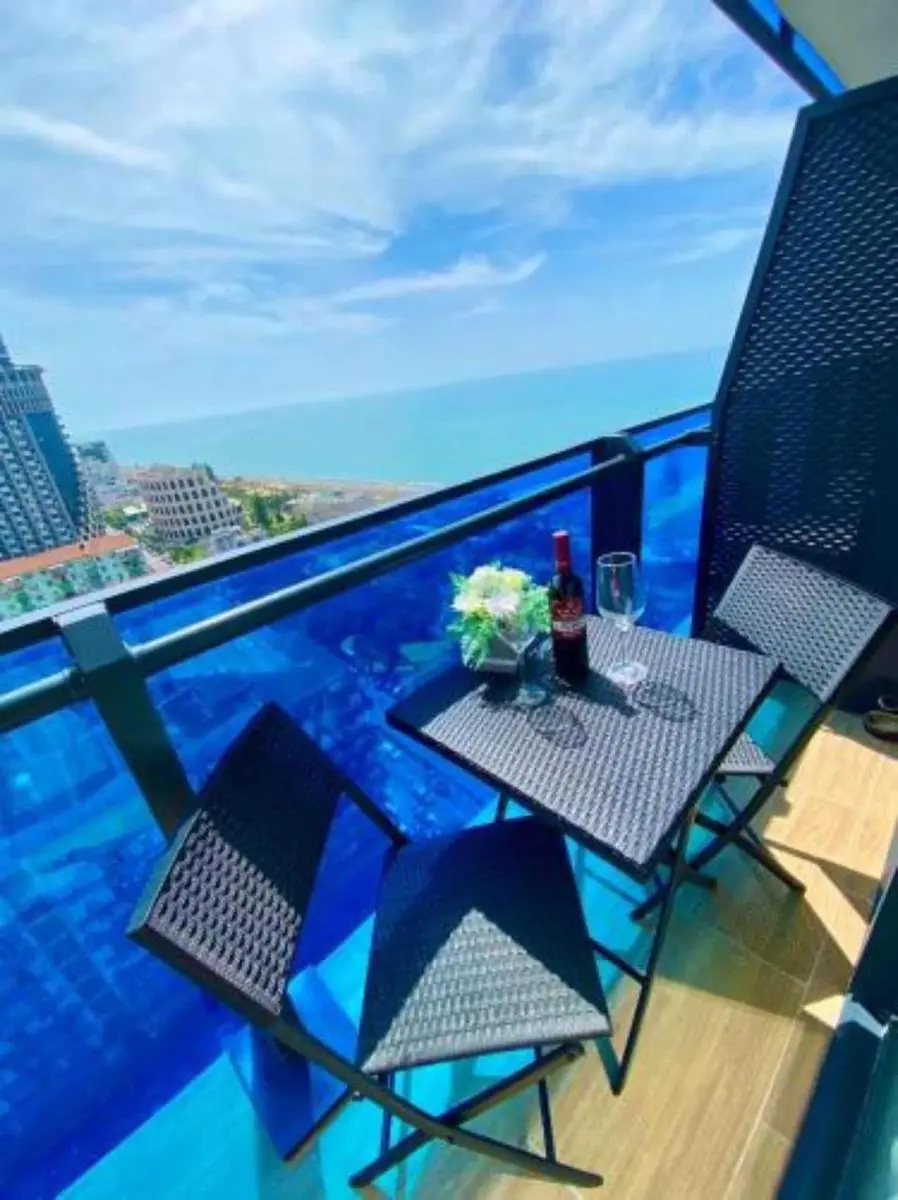 Image 4 of Orbi City Beachfront Sea & City Views