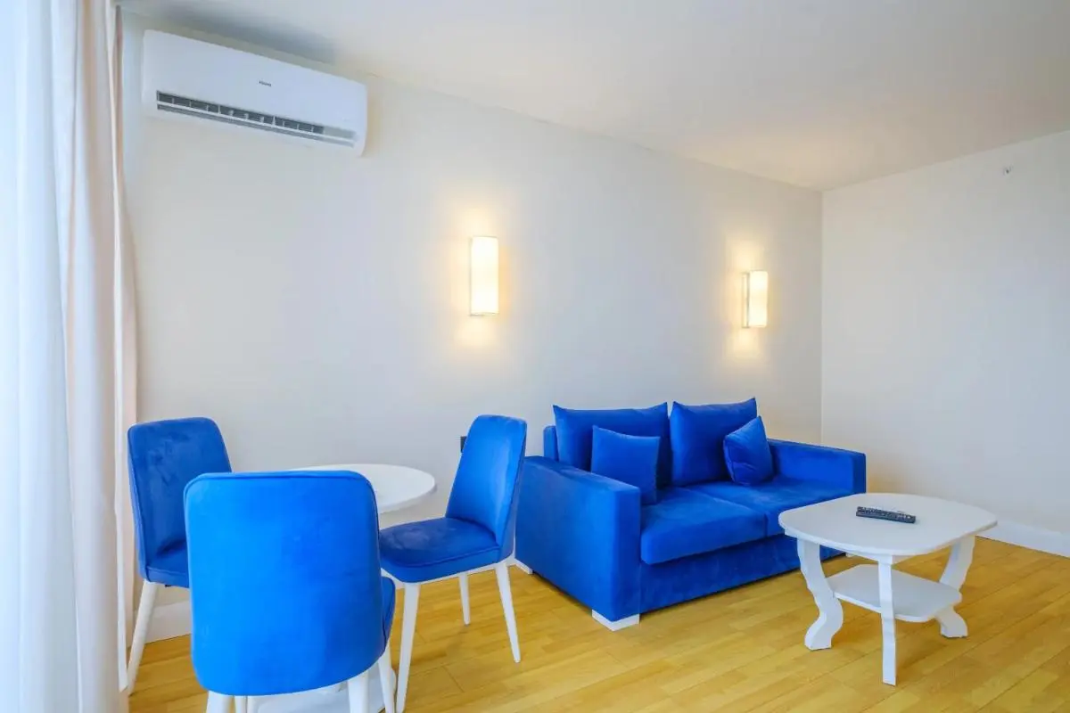 Image 5 of Panorama King Suite Sea View Hotel