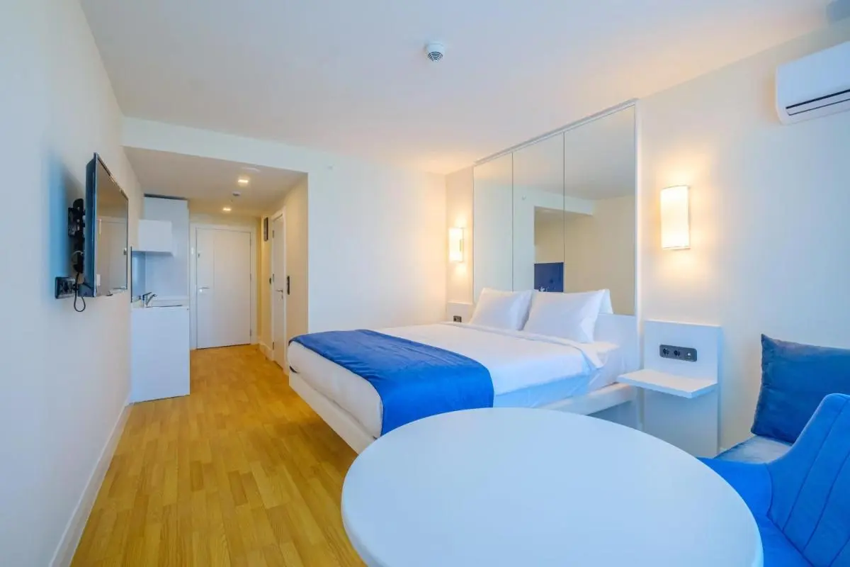 Image 6 of Panorama King Suite Sea View Hotel