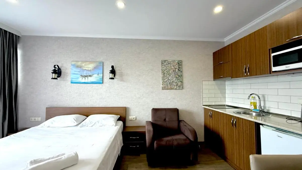 Image 3 of Panoramic frontal sea view 16-30th floor