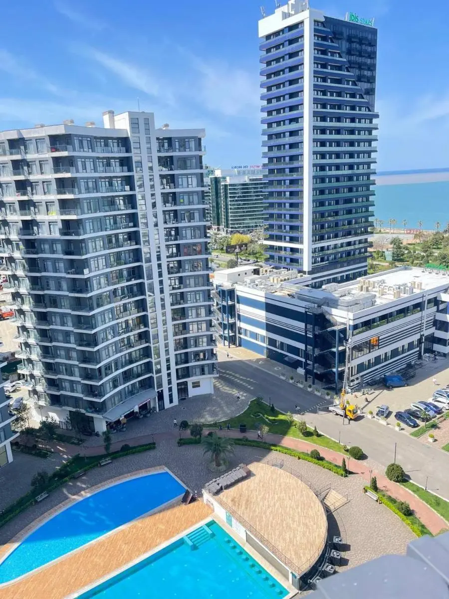 Image 3 of Paradise Apartments White Sails