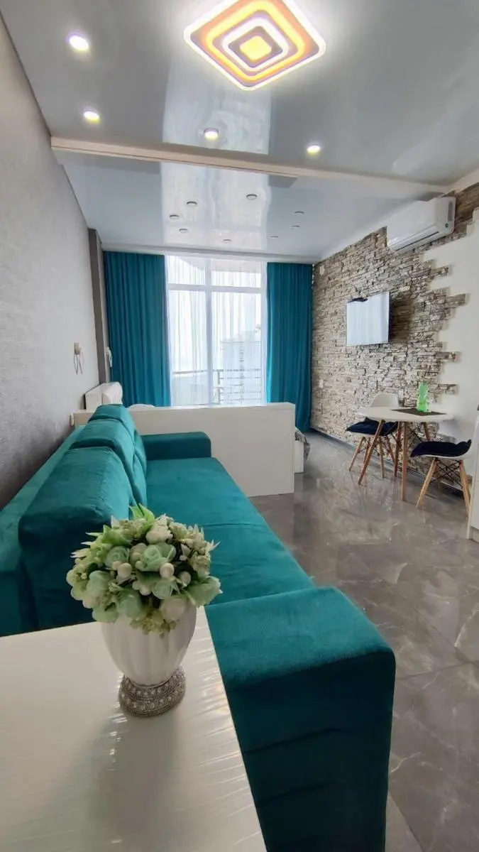 Image 4 of Pirosmani 18D, 21 floor