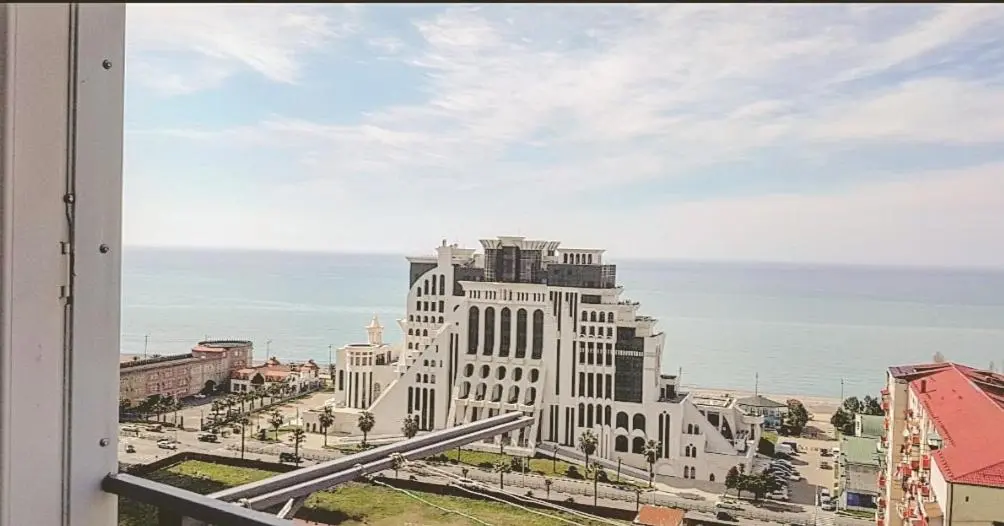 Image 3 of Sea Luxury Apartment