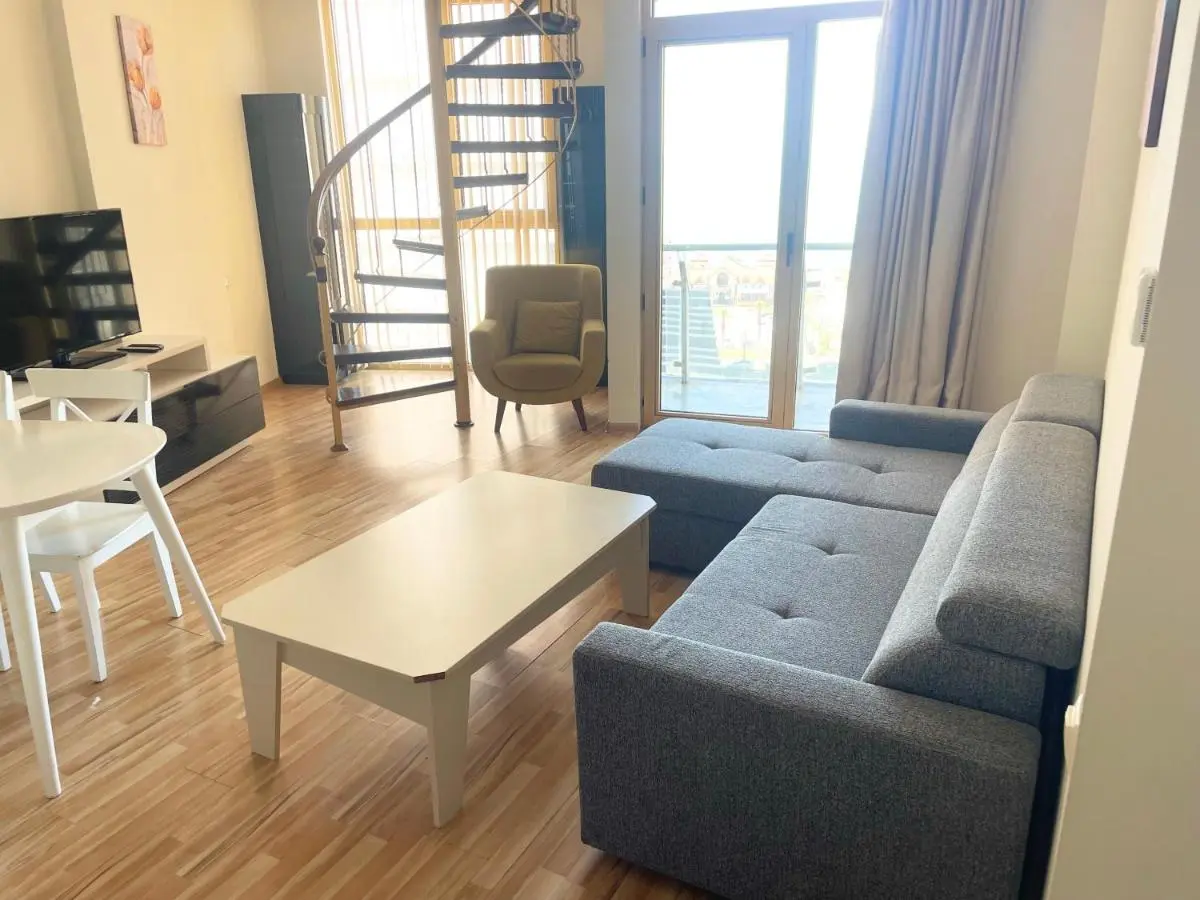 Image 5 of Sea view apartment