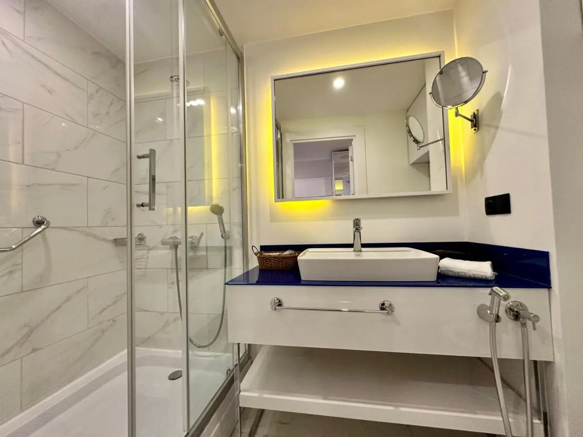 Image 1 of Seaside vip Hotel