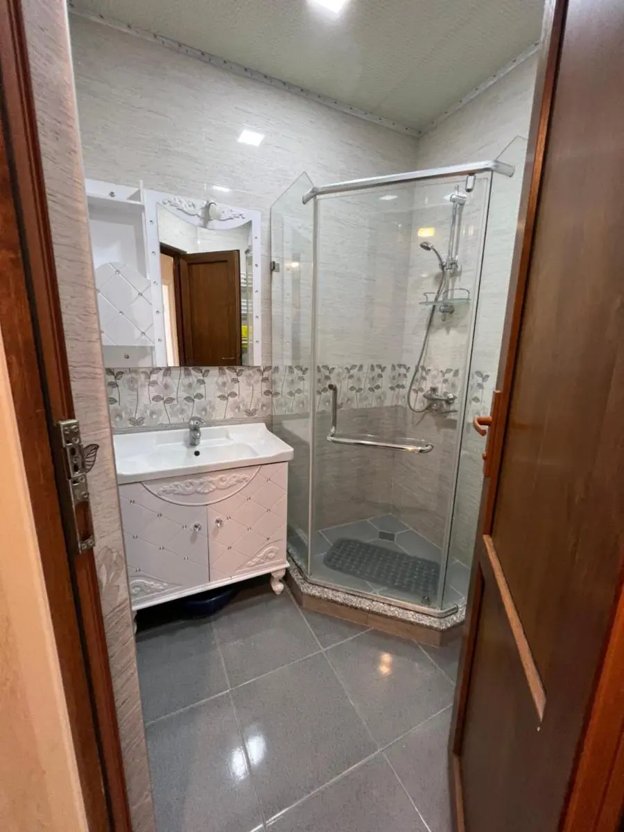 Image 2 of Seaview Apartment