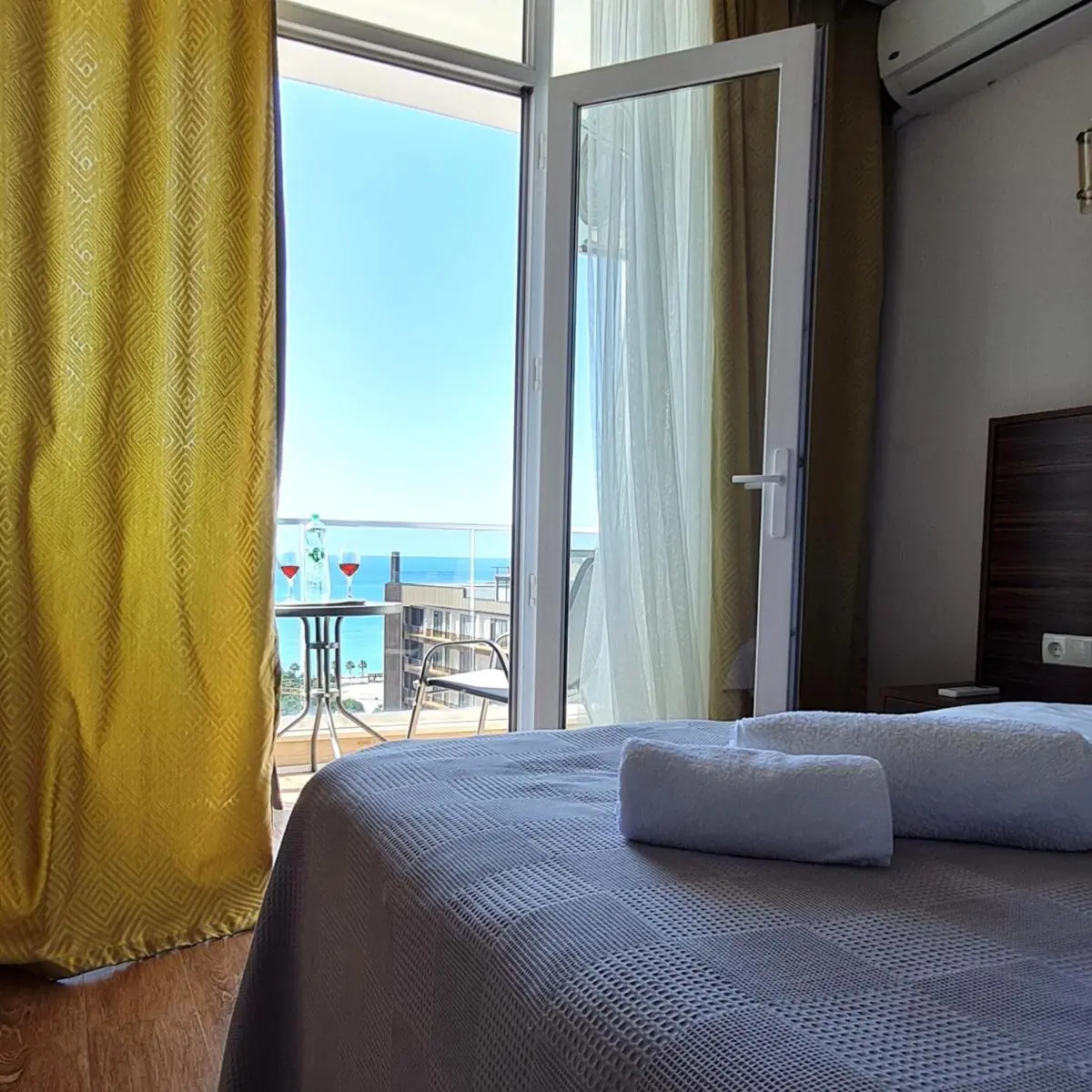 Image 2 of Seaview Charming Studio#7 Free Wi-Fi Kitchen Balcony