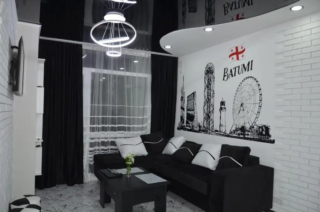 Image of Studio “Black – White”