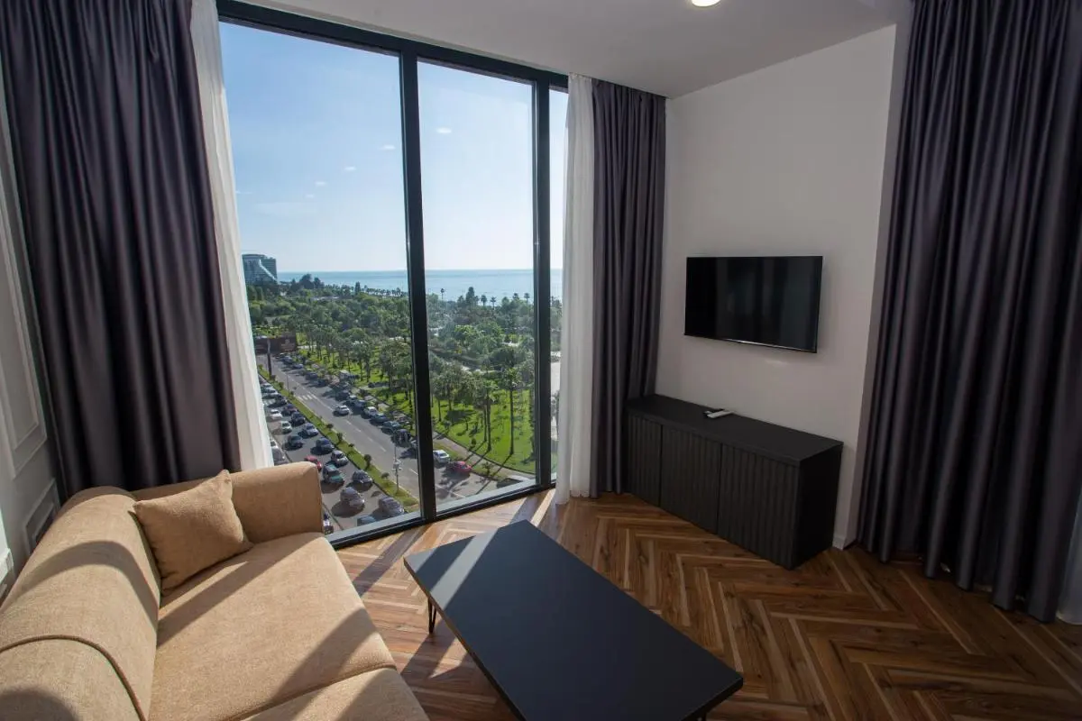 Image 5 of White Tower Apartments