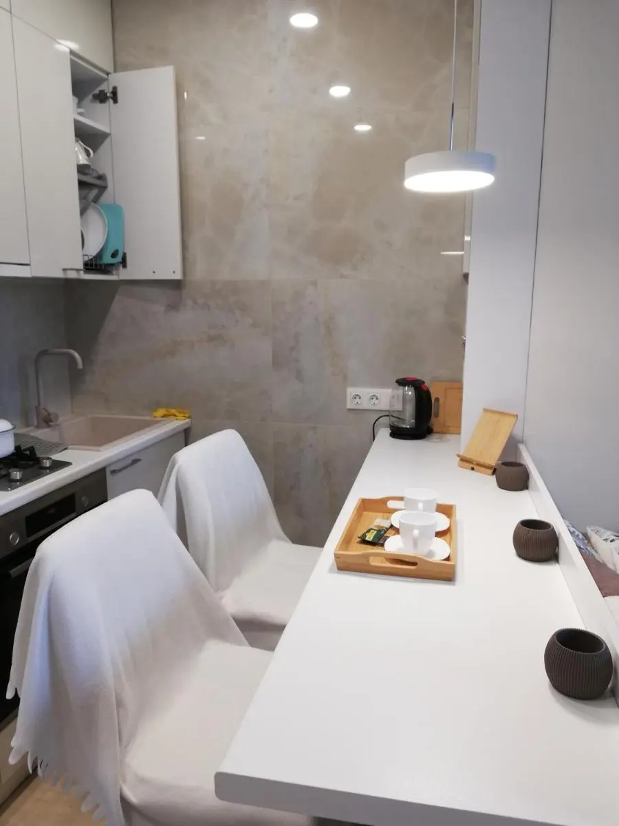 Image 3 of White small studio