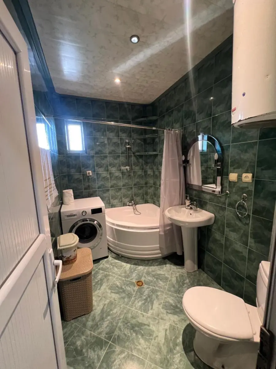 Image 1 of apartment with sea view