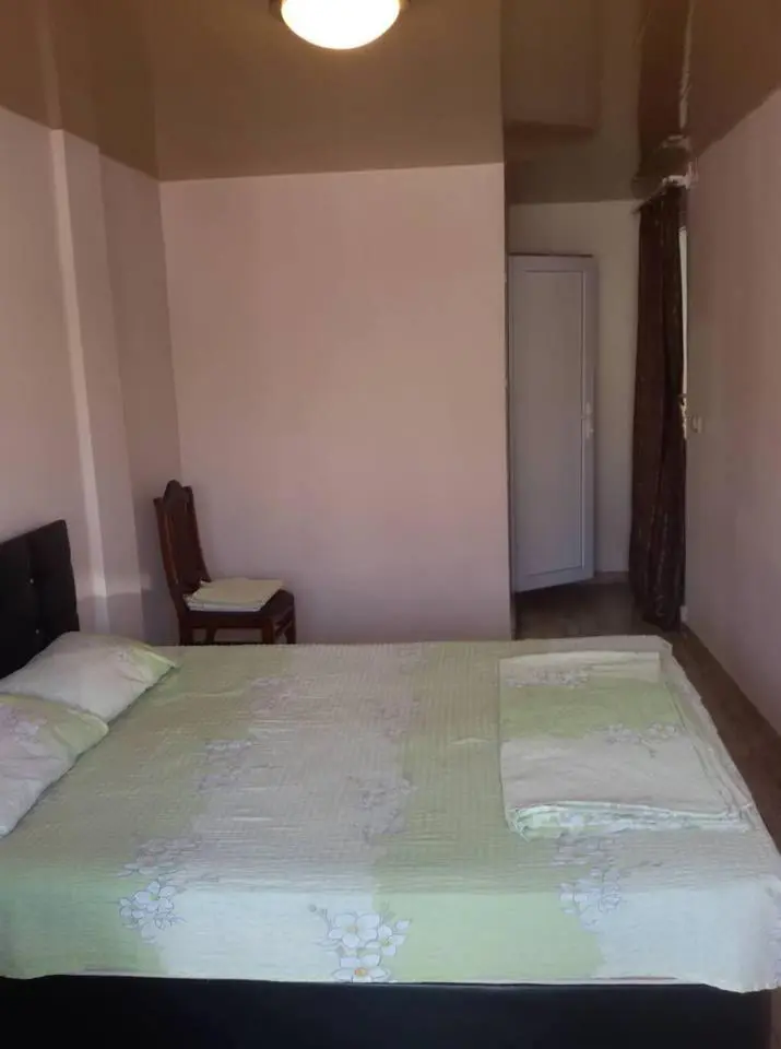 Image 6 of luiza