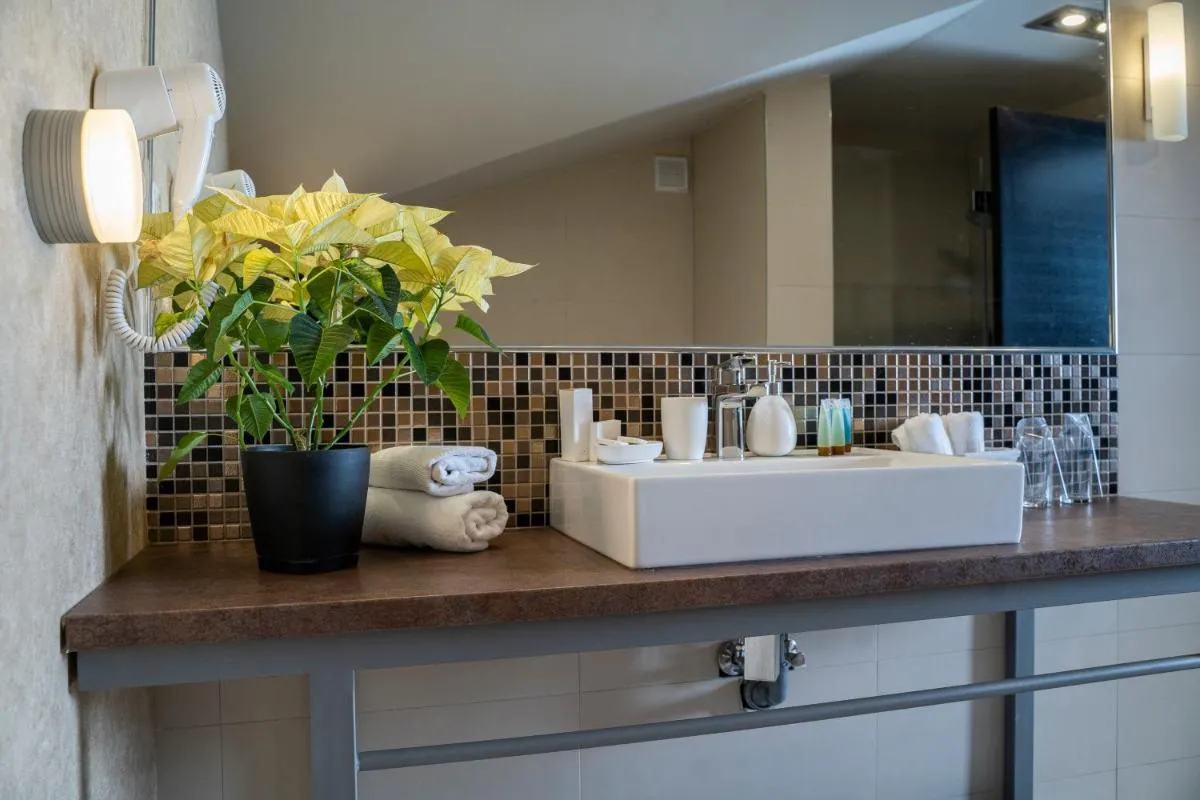 Akacija Luxury Suites — 3