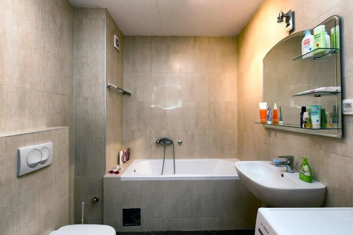 Apartment 32 — 3