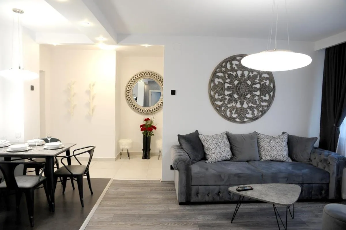 Apartment A — 4