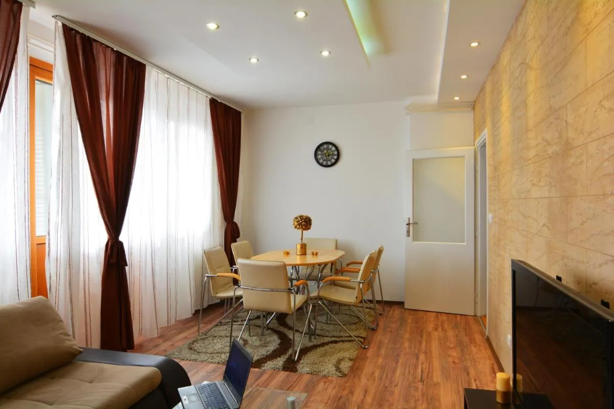 Apartment Dositejeva 13 — 4