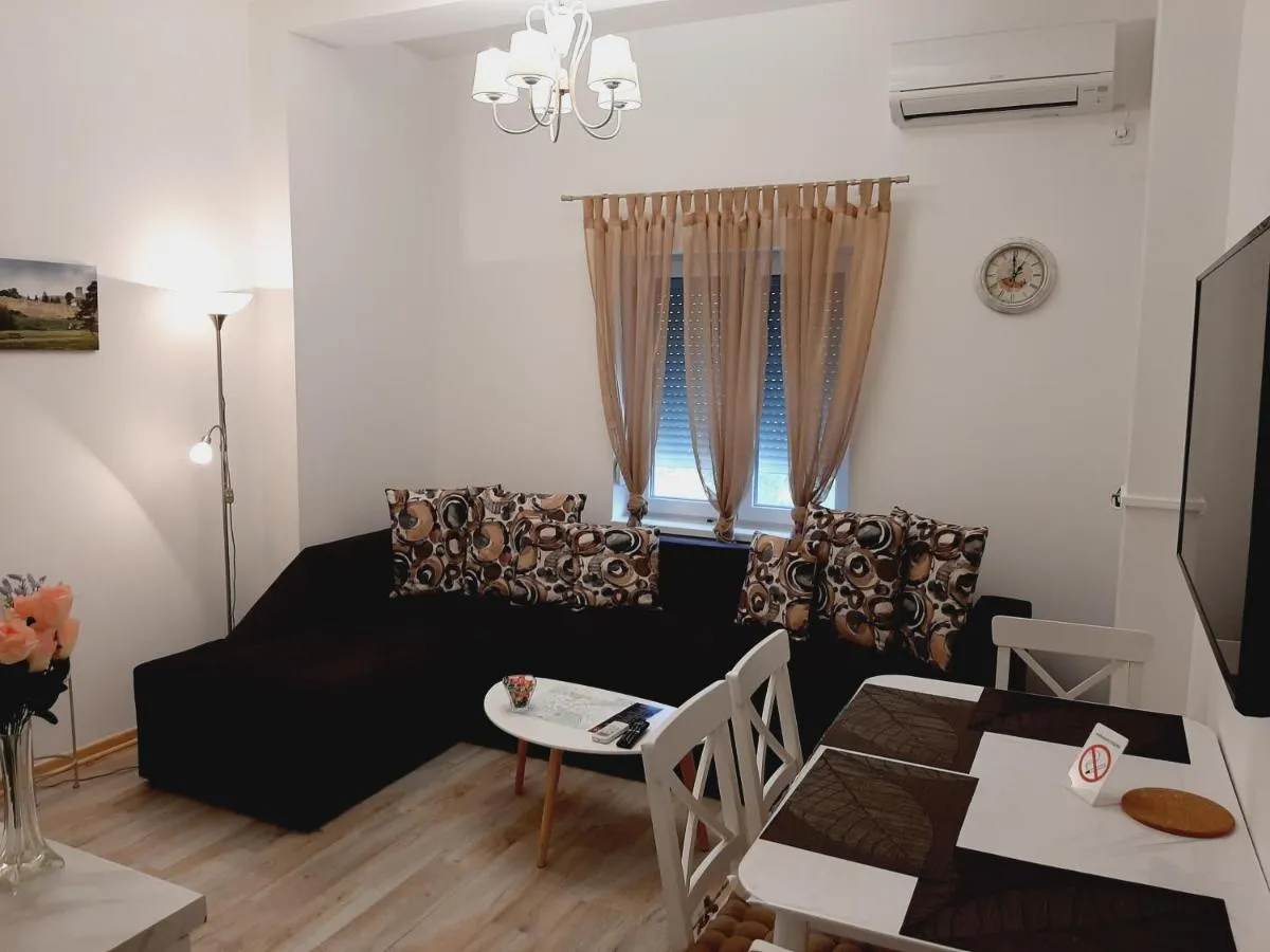 Apartment Queen — 5