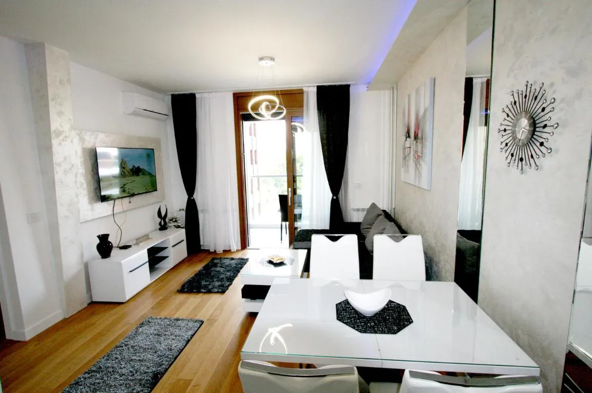 Apartment Una NBG Petica