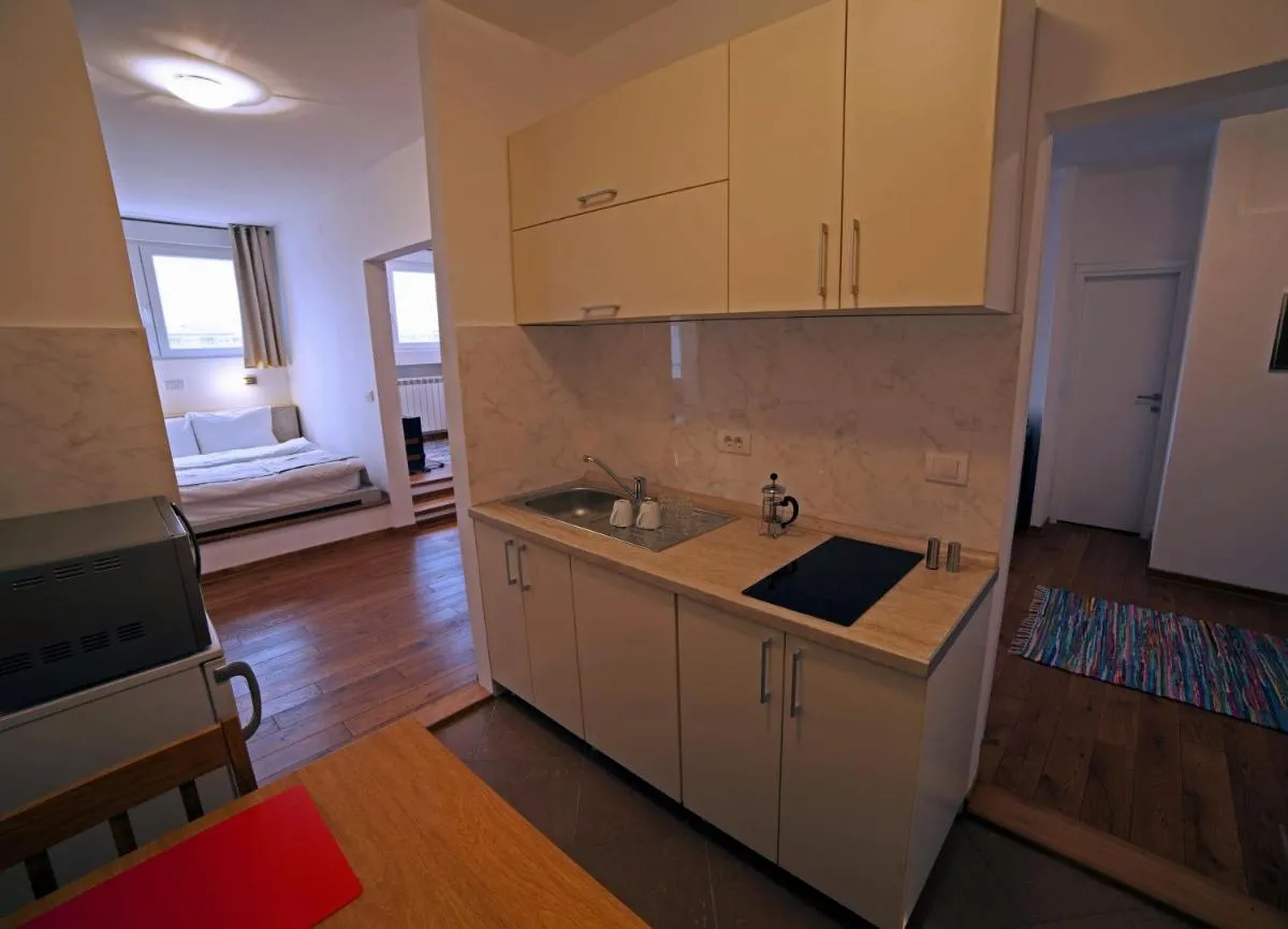 Arena Penthouse Apartments — 3