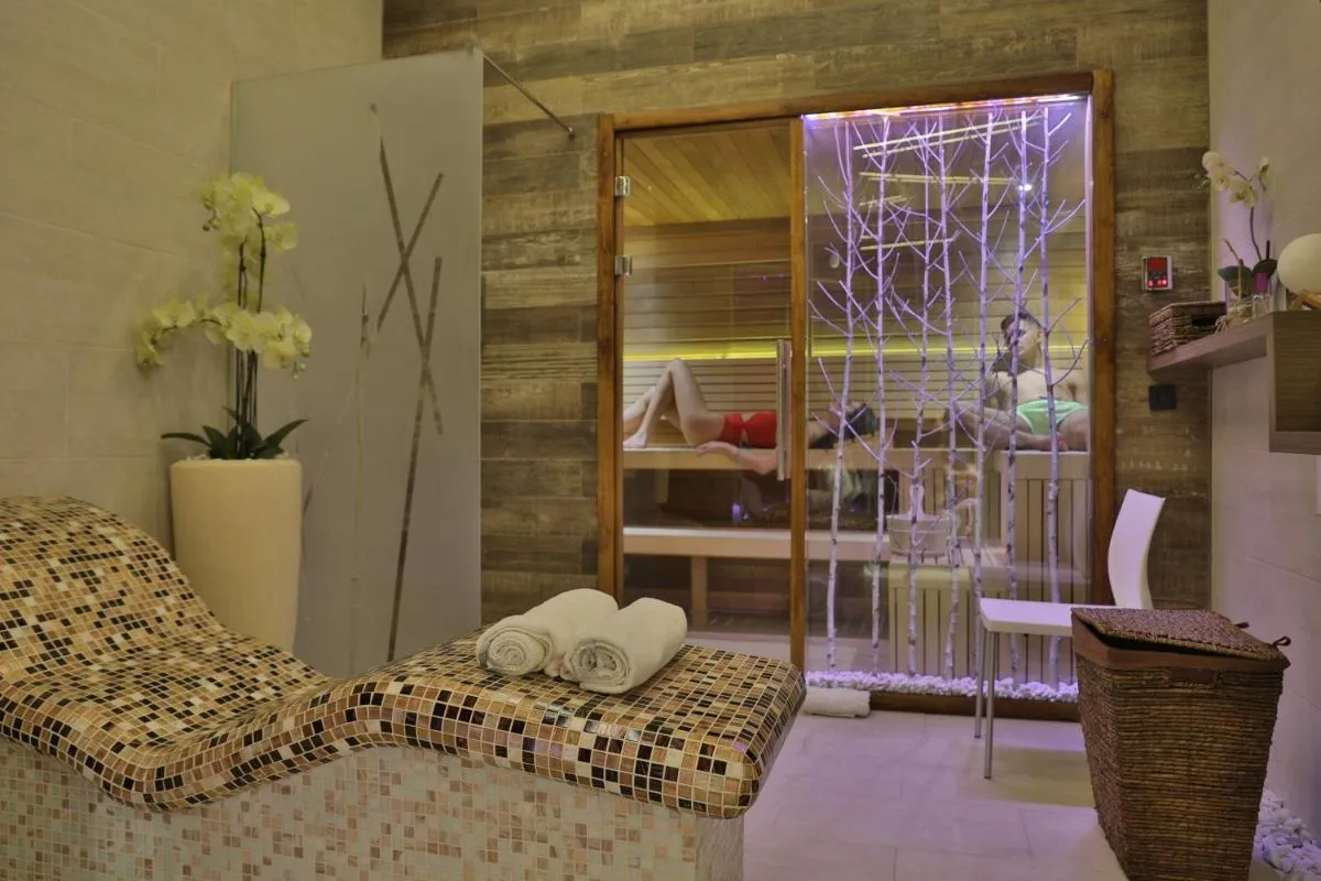 Atera Business Suites — 2