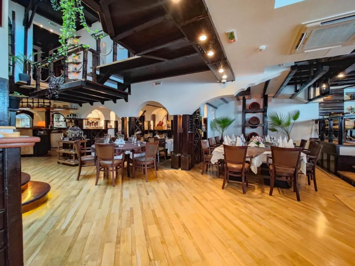 Bahus Inn — 3
