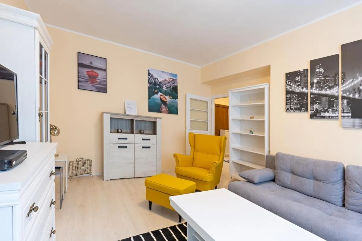 Belgrade Center Apartment Admiral — 4